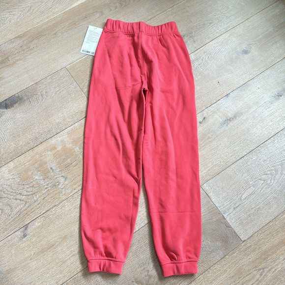 NEW WITH TAG Lululemon jogger adjustable waist & pockets. Size 2, Terry fabric - Picture 5 of 5